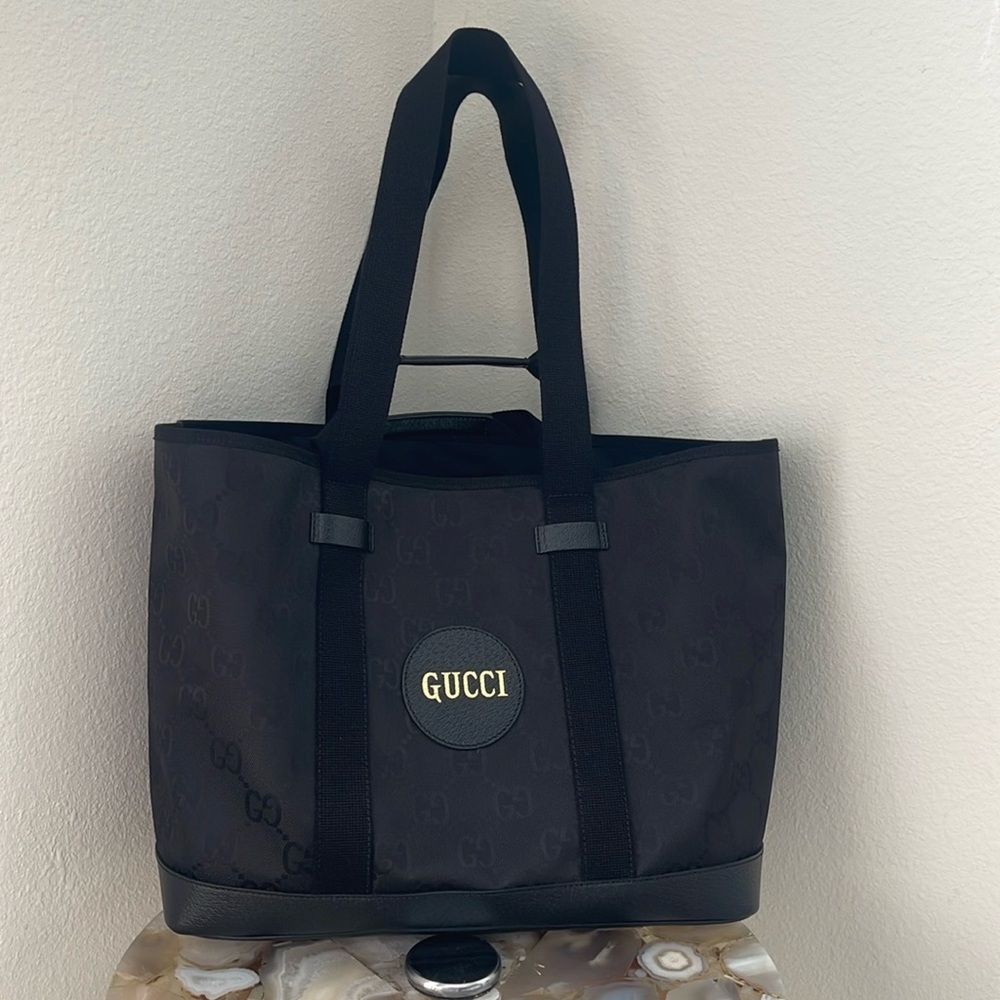 $3,500 New, Authentic GUCCI Large Supreme Tote Bag Purse in Black GG Canvas